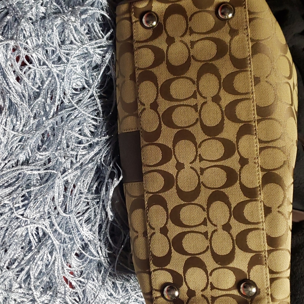 Coach bag. - Picture 5 of 8
